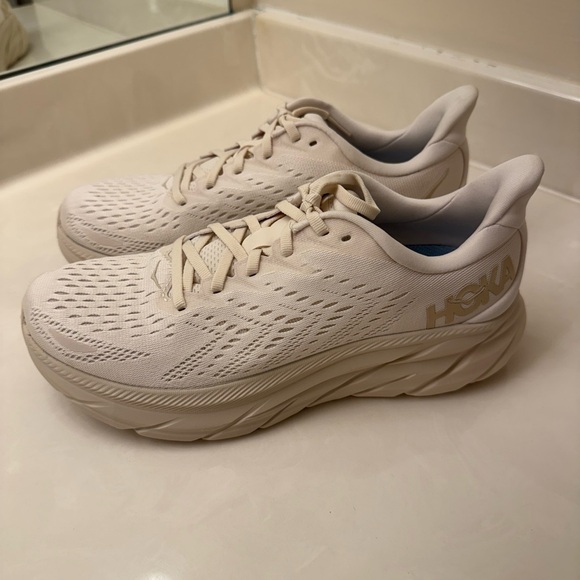 Hoka Clifton 8 Brand New in Box - Picture 1 of 5